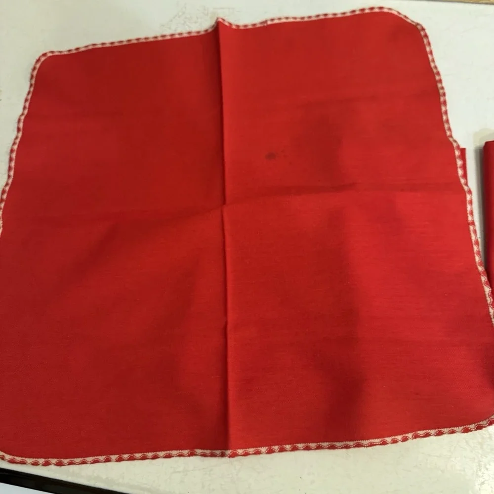 1950's Red Christmas‎ Napkins With White  Trim Set Of 4 Cotton Blend